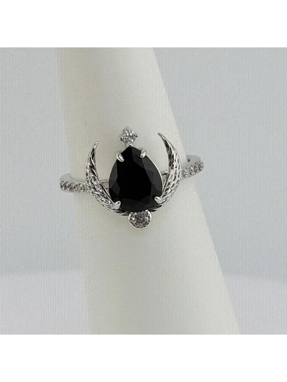 Bomb Party Cleopatra Sz 9 RBP2656 “The Wings of the Pharaoh” Black Onyx RETRO